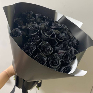 21 черная роза с упаковкой